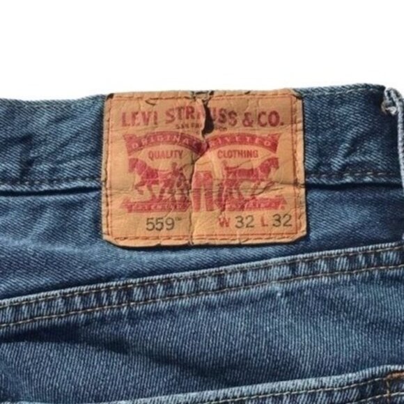 Levi’s 569 Relaxed Fit Jean Shorts 32 Waist Cut offs - Picture 4 of 6